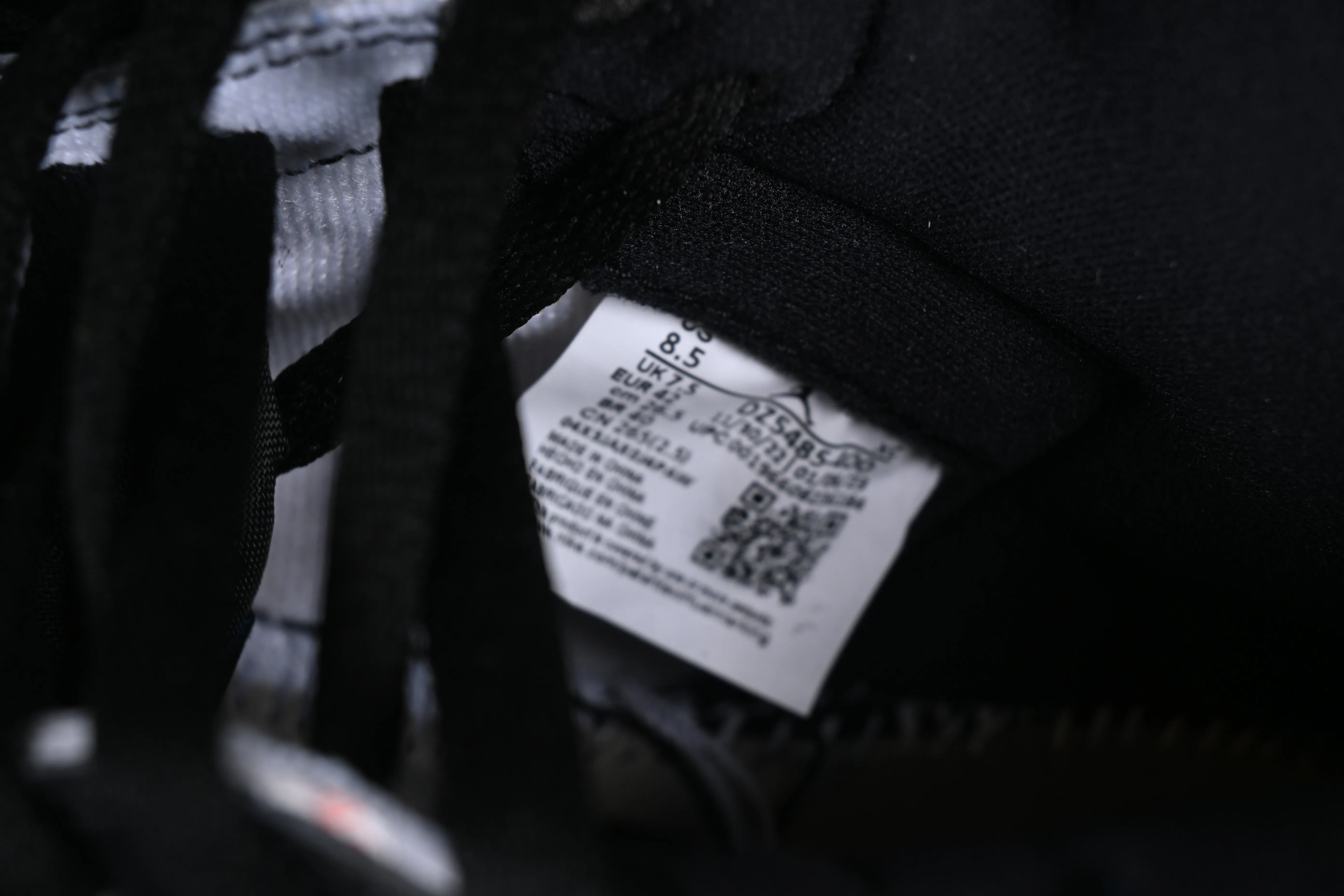 All categories Air Jordan Jordan series basketball shoes Air Jordan 1 High LJR version Air Jordan 1 High OG "UNC Toe" AJ1 Joe 1 black and blue toe DZ5485-400